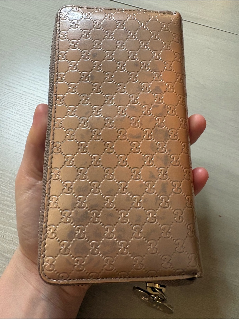 Gucci Nude Pink Embossed Patent Leather Zip Wallet - Picture 3 of 9